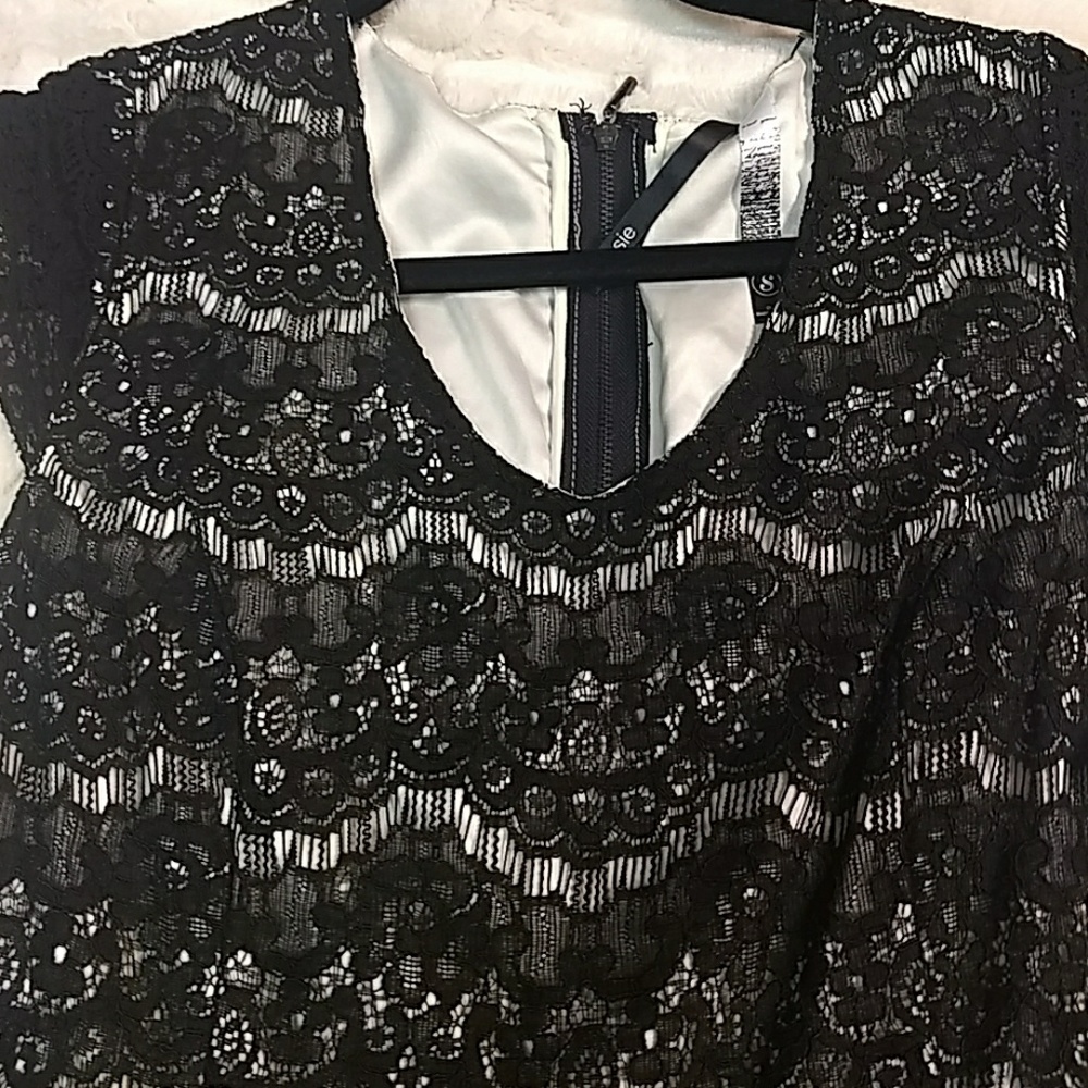 Dress - Picture 2 of 4